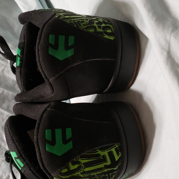 Vintage Y2K Etnies Black and Green Men's Size 8.5 - Picture 4 of 14